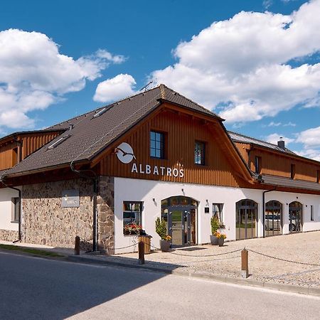 Jbx Resort Hotel Albatros Přední Výtoň Exteriör bild