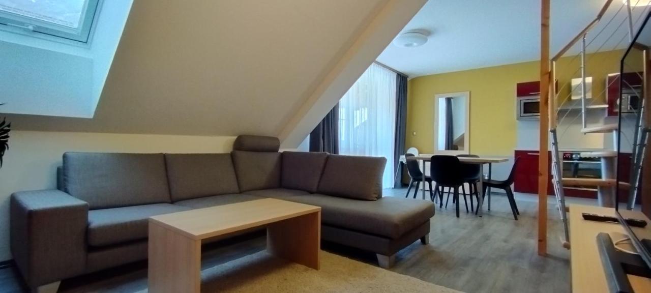 Jbx Resort Hotel Albatros Přední Výtoň Exteriör bild