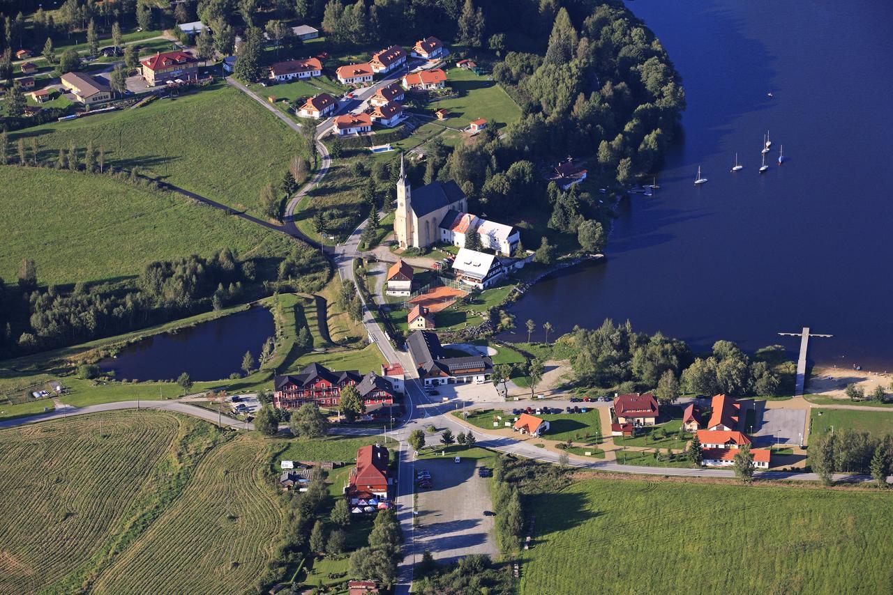 Jbx Resort Hotel Albatros Přední Výtoň Exteriör bild